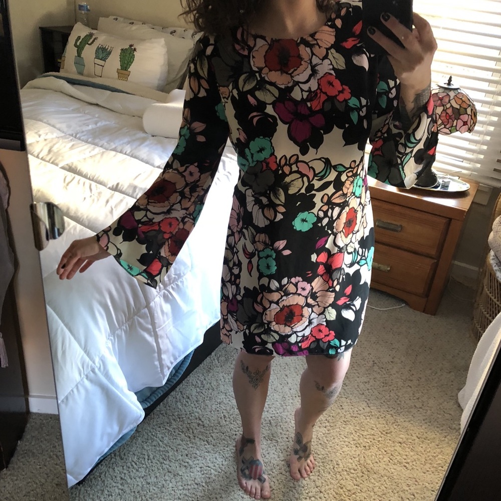 Express bell sleeve floral print dress